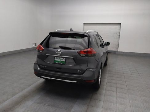 Used 2017 Nissan Rogue SV image 7