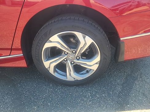 Used 2020 Honda Accord EX image 9