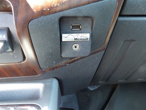 Used 2012 Ford F350 Lariat w/ Chrome Pkg image 21