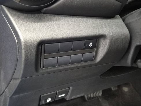 Used 2022 Nissan Kicks SR w/ Premium Package image 23