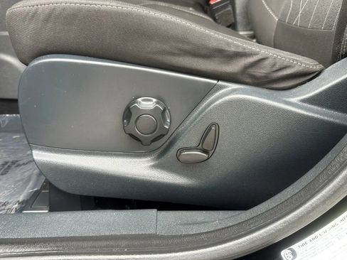 Used 2019 Ford EcoSport SE w/ SE Convenience Package AWD/4WD image 19