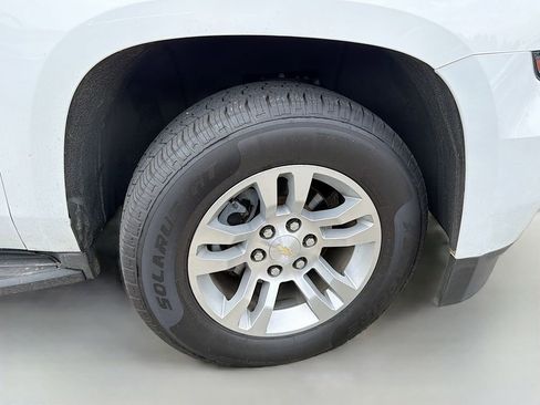 Used 2016 Chevrolet Tahoe LT w/ Luxury Package AWD/4WD image 12