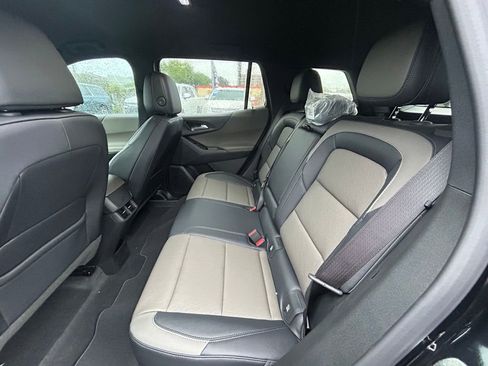 New 2026 Chevrolet Equinox LT w/ Convenience Package II FWD image 14