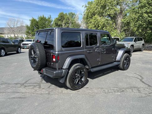 Used 2021 Jeep Wrangler Unlimited Sahara AWD/4WD image 8