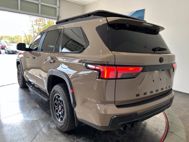 Used 2025 Toyota Sequoia TRD Pro AWD/4WD image 5