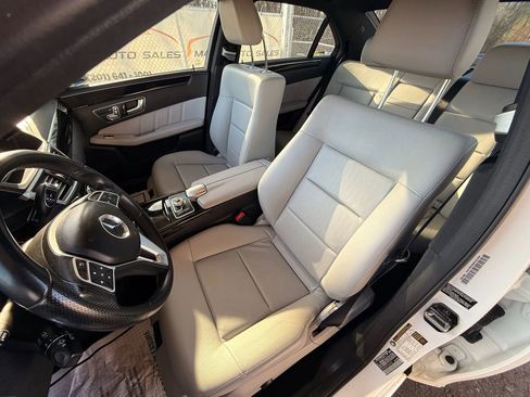 Used 2012 Mercedes-Benz E 350 4MATIC Sedan image 16