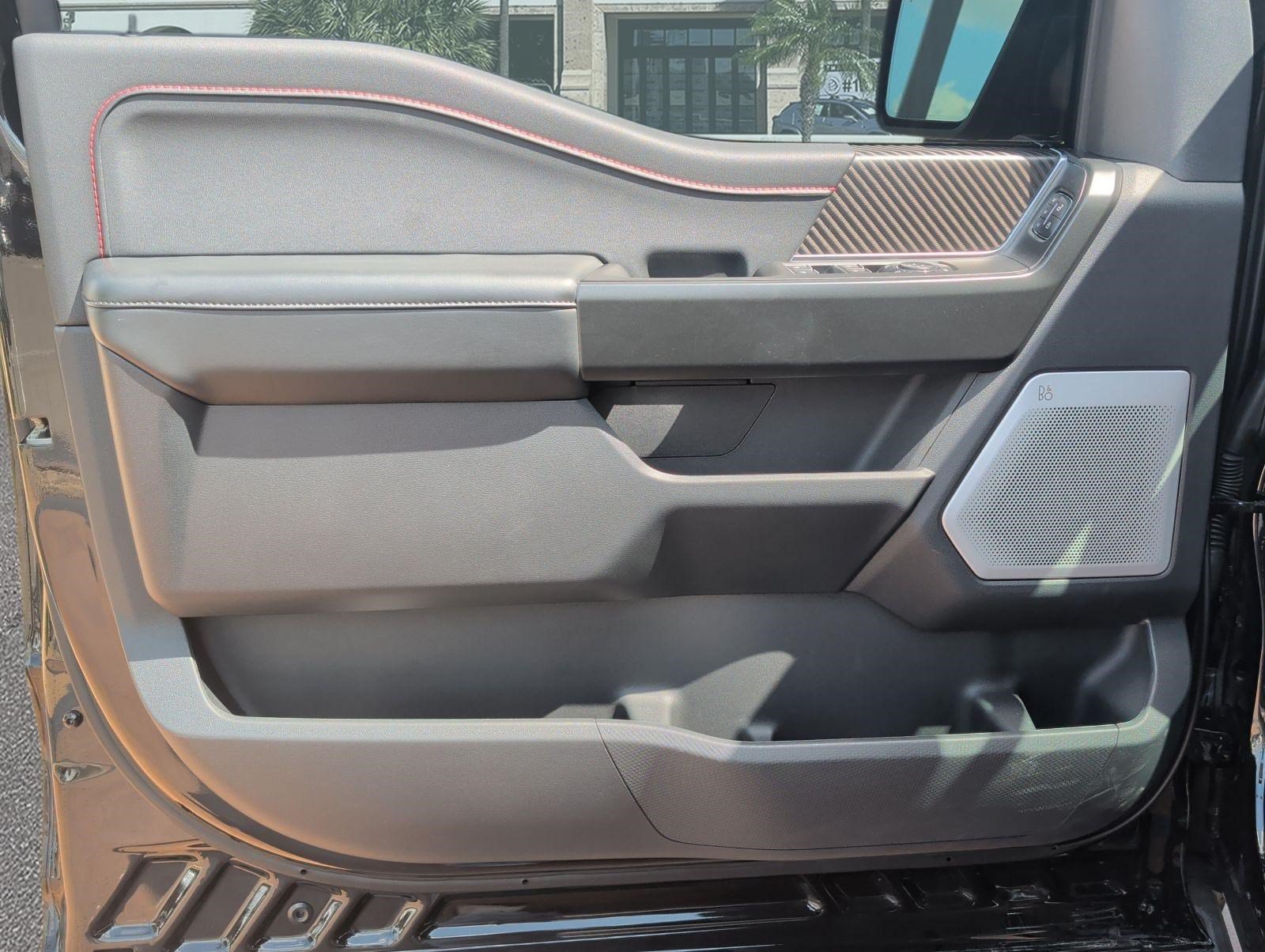 Used 2025 Ford F150 Raptor AWD/4WD image 8