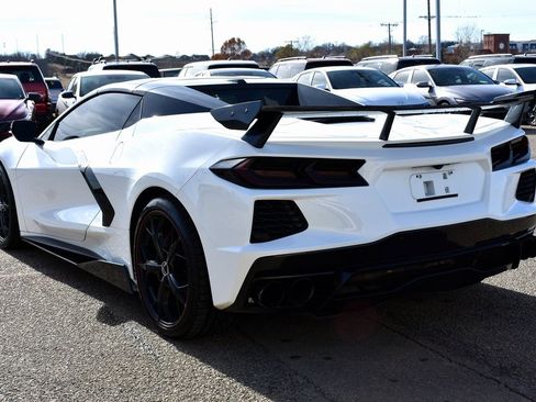 Used 2021 Chevrolet Corvette Stingray w/ Z51 Performance Package image 4