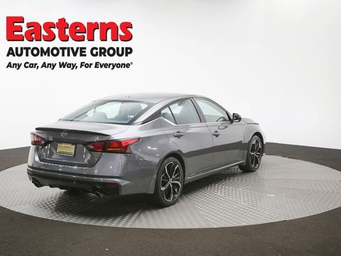 Used 2023 Nissan Altima 2.5 SR FWD image 39