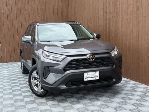 Used 2025 Toyota RAV4 XLE FWD image 10