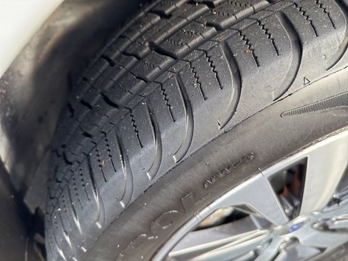 Used 2019 Subaru Outback 2.5i Limited w/ Popular Package #2 image 10