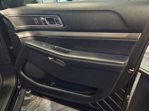 Used 2018 Ford Explorer XLT w/ Equipment Group 201A image 62