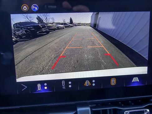 New 2026 Chevrolet Equinox LT w/ Safety and Technology Package FWD image 24