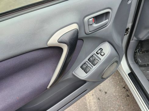 Used 2001 Toyota RAV4 4WD image 22