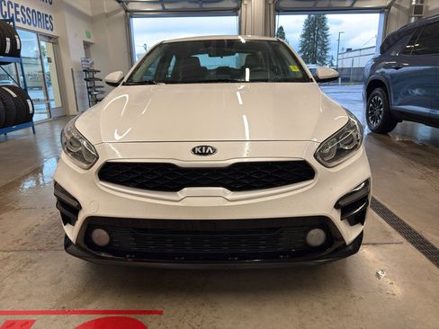 Used 2021 Kia Forte LXS image 2