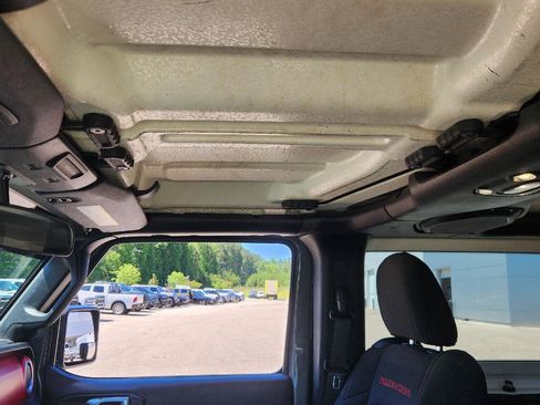Used 2021 Jeep Wrangler Rubicon AWD/4WD image 12