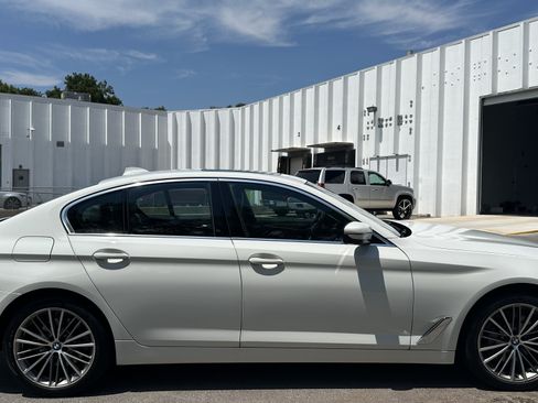Used 2020 BMW 530i xDrive w/ Premium Package AWD/4WD image 10