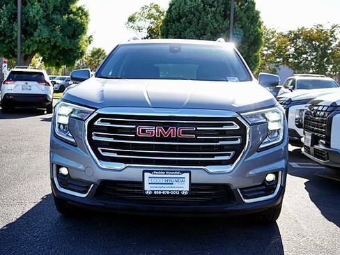 Used 2024 GMC Terrain SLT AWD/4WD image 5