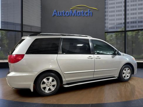 Used 2009 Toyota Sienna CE image 11