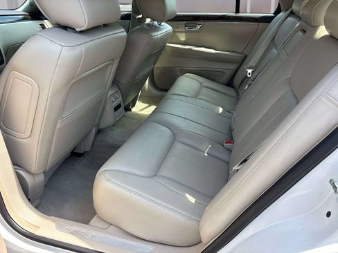 Used 2011 Cadillac DTS Luxury FWD image 10
