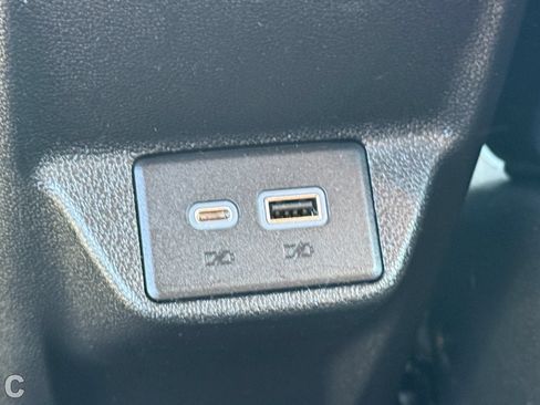 Used 2023 Chevrolet Bolt EUV Premier w/ Sun & Sound Package FWD image 11