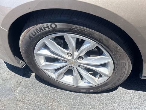 Used 2023 Chevrolet Malibu LT w/ Driver Confidence Package FWD image 12
