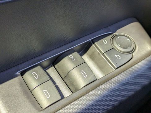 Used 2023 GMC Canyon Elevation w/ Convenience Package image 22