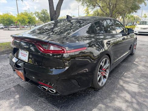 Used 2018 Kia Stinger GT1 RWD image 8