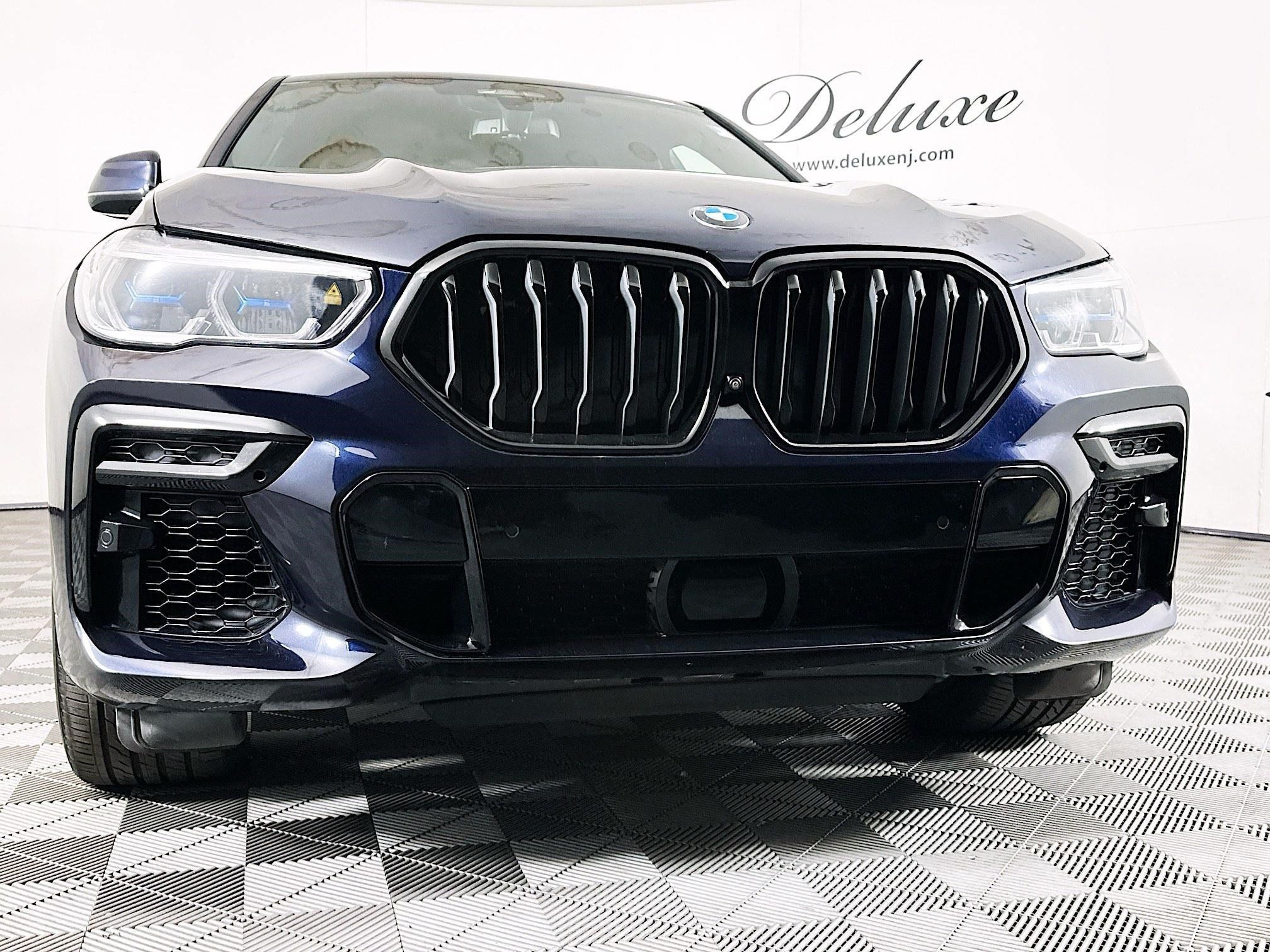 Used 2022 BMW X6 M50i AWD/4WD image 30