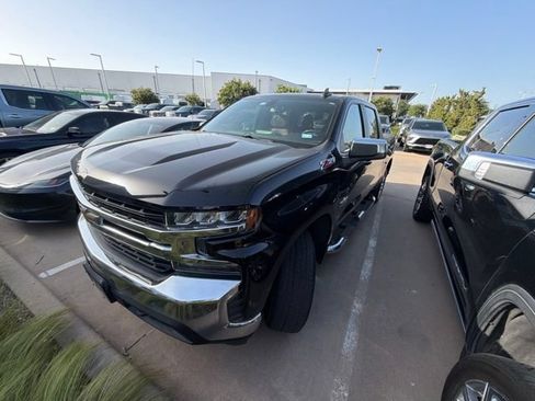 Used 2021 Chevrolet Silverado 1500 LT w/ Z71 Off-Road Package AWD/4WD image 2
