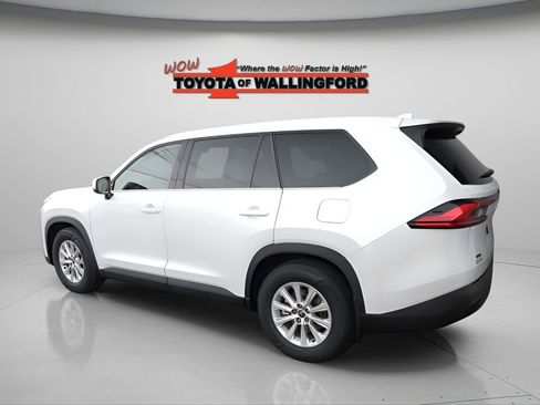 Certified 2024 Toyota Grand Highlander XLE image 6