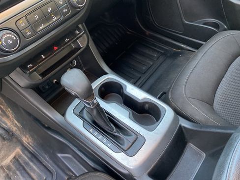 Used 2022 Chevrolet Colorado LT w/ Fleet Safety Package RWD image 24