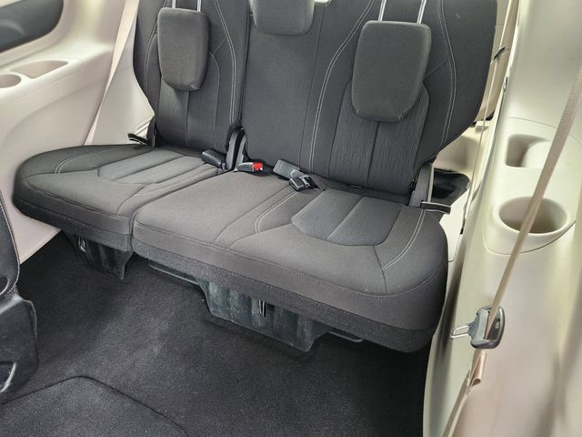 Used 2023 Chrysler Voyager LX FWD image 26