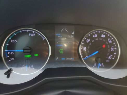 Used 2022 Toyota RAV4 XLE image 25