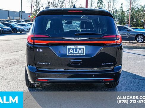 Used 2023 Chrysler Pacifica Limited image 11