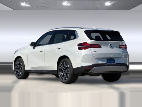 Used 2026 BMW X3 xDrive30i w/ Convenience Package AWD/4WD image 3