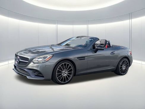 Used 2020 Mercedes-Benz SLC 300 image 1
