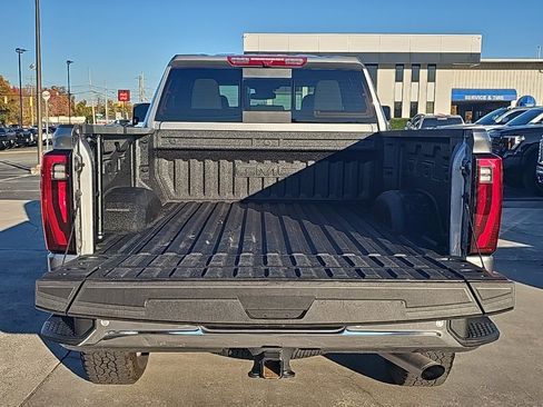 Used 2024 GMC Sierra 2500 SLT w/ SLT Premium Package image 6