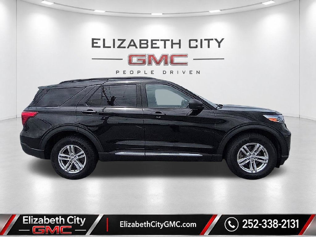 Used 2023 Ford Explorer XLT AWD/4WD image 9