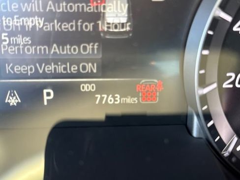 Used 2024 Toyota Highlander LE image 25