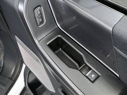 Used 2025 Ford F150 Lariat AWD/4WD image 40