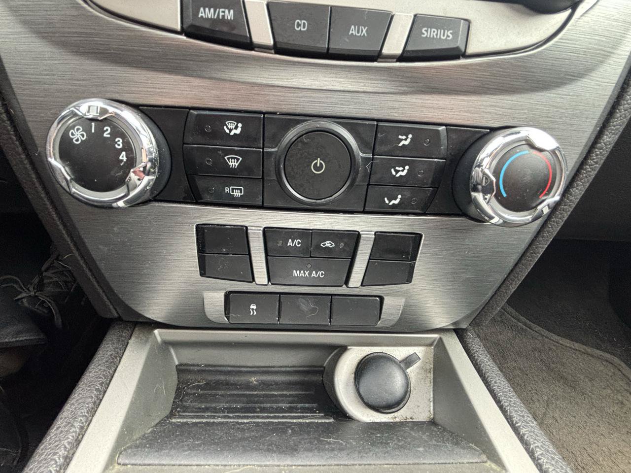 Used 2010 Ford Fusion SE FWD image 13