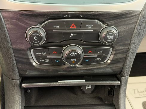 Used 2020 Chrysler 300 Touring w/ Sport Appearance Package image 27