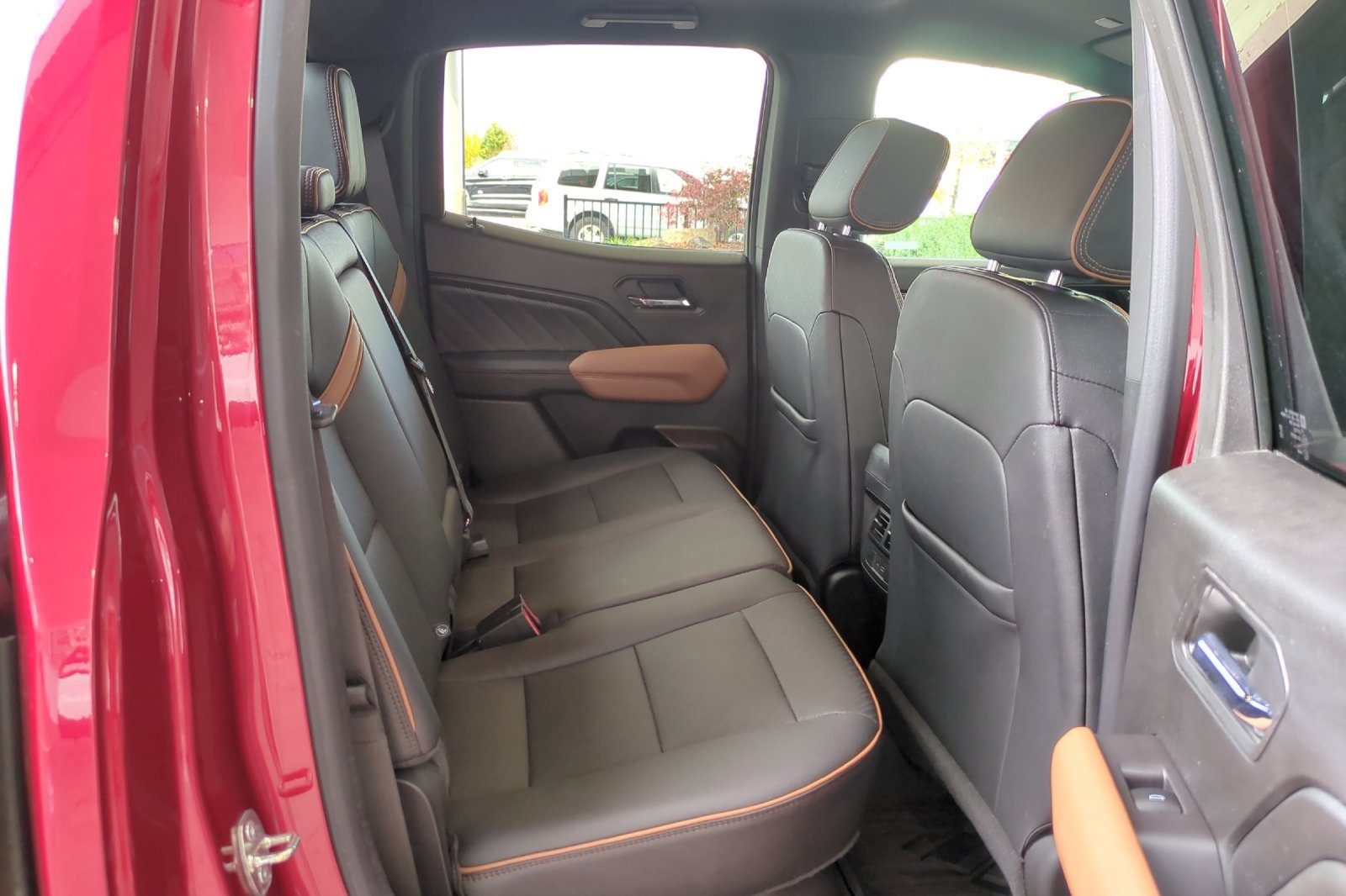Used 2023 GMC Canyon AT4 w/ AT4 Premium Package AWD/4WD image 17