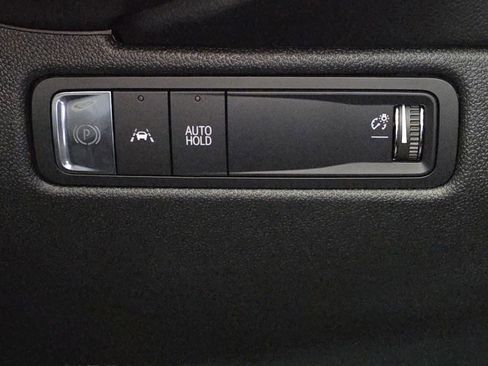 Used 2025 Chevrolet Equinox EV LT image 33