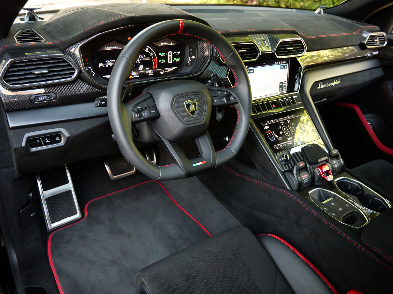 Used 2024 Lamborghini Urus Performante AWD/4WD image 10