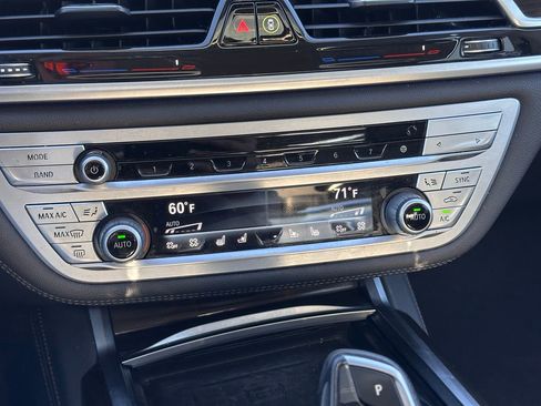Used 2022 BMW 740i 740i w/ Premium Package image 30