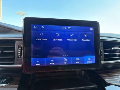 Used 2024 Ford Explorer Limited AWD/4WD image 18