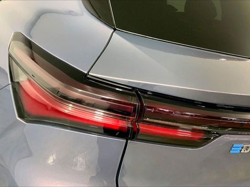 Used 2025 Chevrolet Equinox EV LT image 27