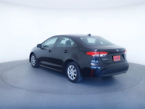 Used 2023 Toyota Corolla LE image 4